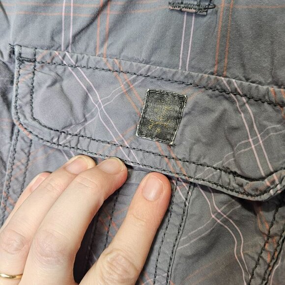 Life Is‎ Good Womens Tall 10/12 Gray Plaid Cargo Capri Pants - Picture 9 of 10